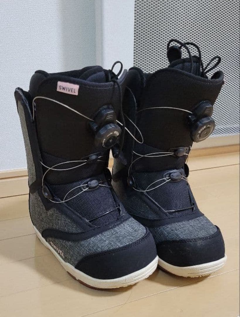 SWIVEL スノーボードブーツ 23.5cm - メルカリ