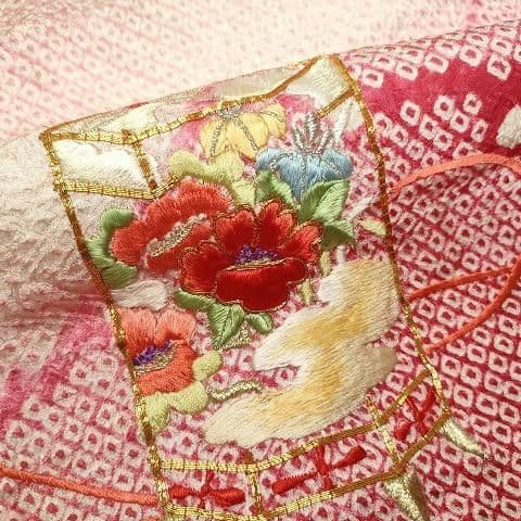 正絹☆本総絞り☆枝梅を背景に貝桶や貝合わせが雅な趣を漂わせる7歳