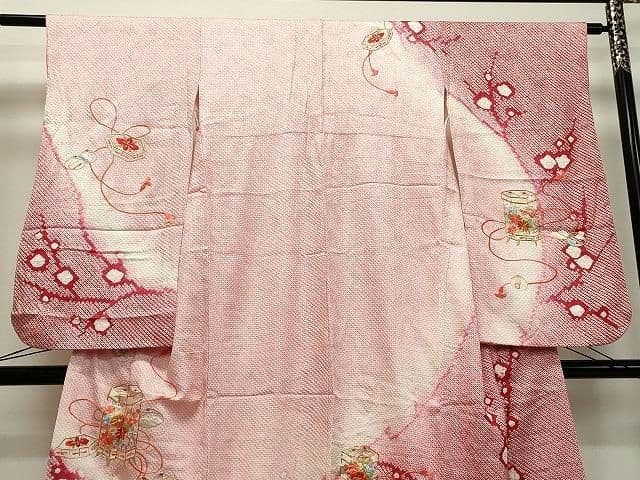 正絹☆本総絞り☆枝梅を背景に貝桶や貝合わせが雅な趣を漂わせる7歳