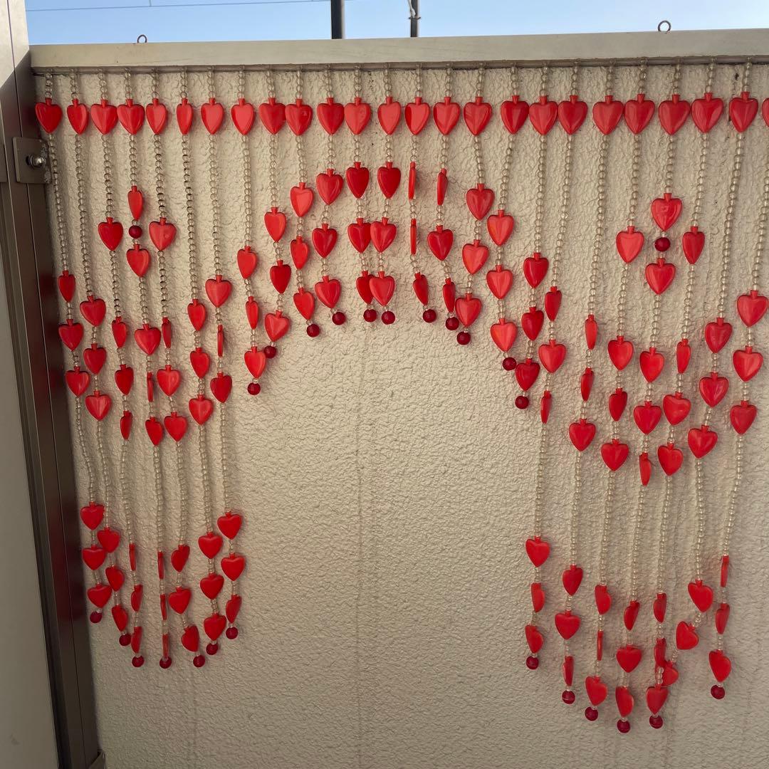 ハート型 のれん ビーズ レトロポップ - メルカリ