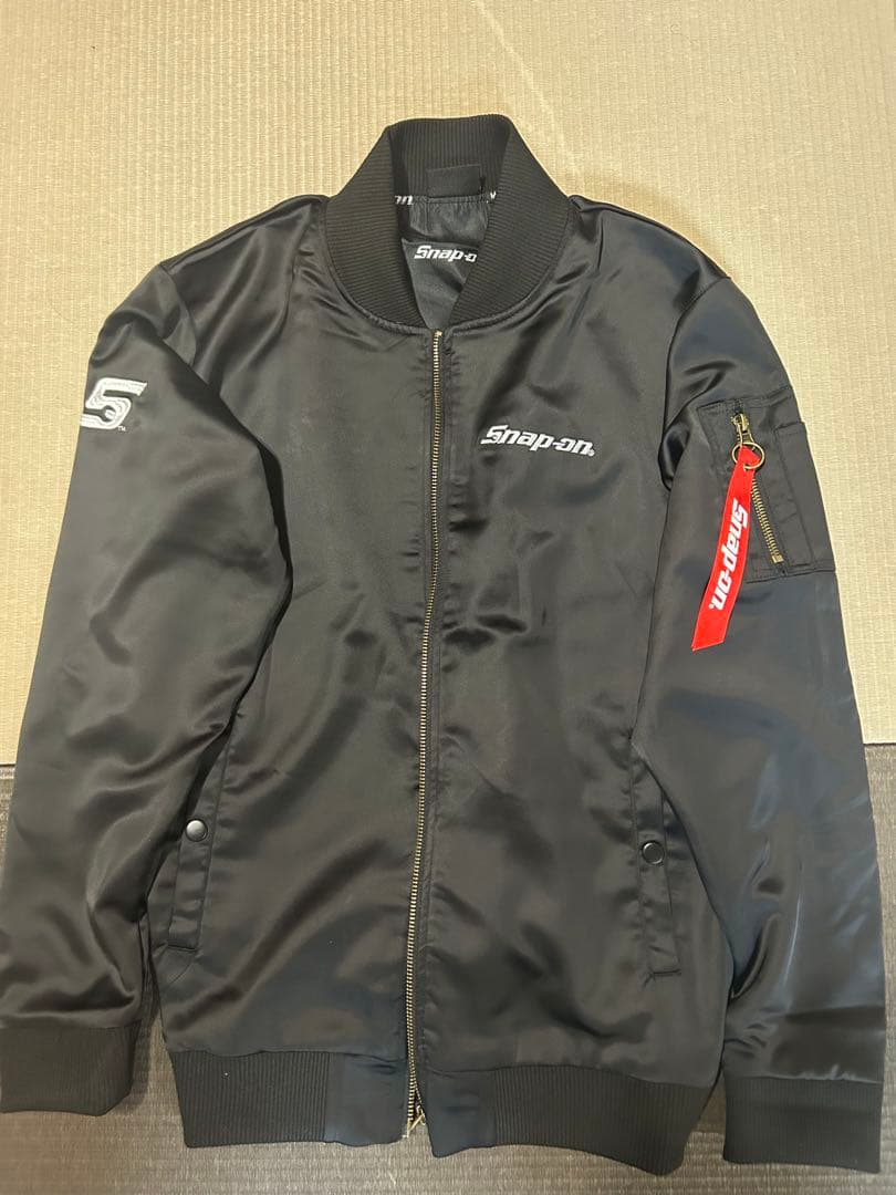 スナップオン ジャンパー 新品 MA-1風 ロゴ刺繍 snap-on - メルカリ