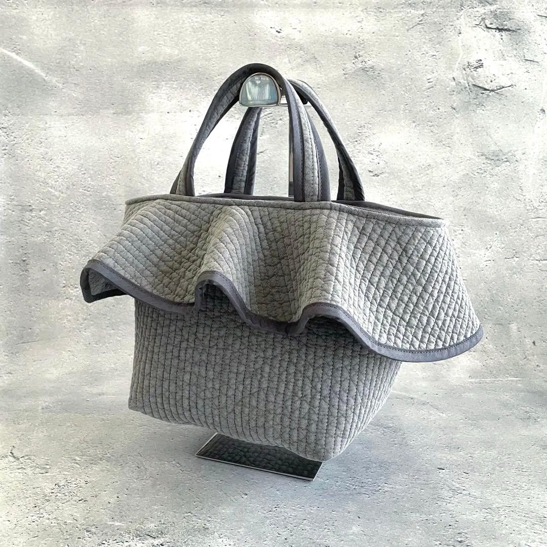 フレアフリル付きトートバッグ（M） ヌビバッグ グレー ハンドメイド