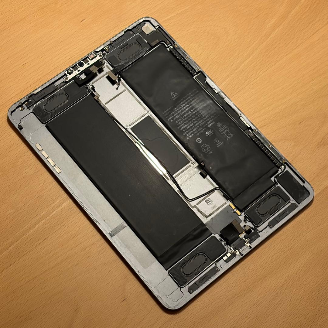 iPad Pro 11 第1世代 A1980 【液晶割れなし 基板/部品欠損】 - メルカリ