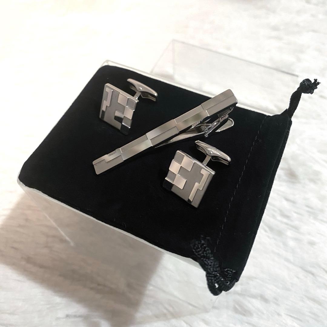 極美品【dunhill】幾何学模様 スクエア型 カフリンクス タイバーSV925