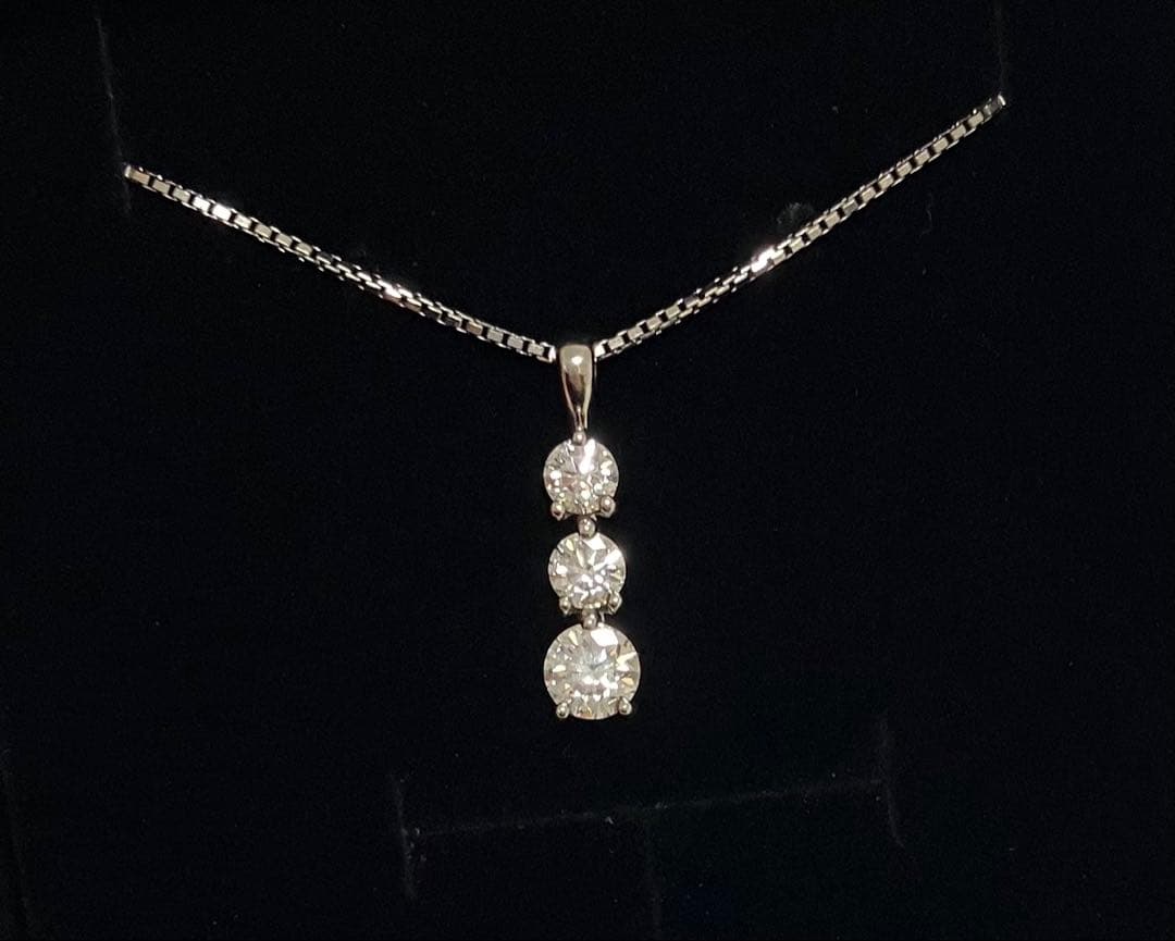 本物TRILOGY ダイヤモンドネックレス トリロジー Pt900 0.70ct