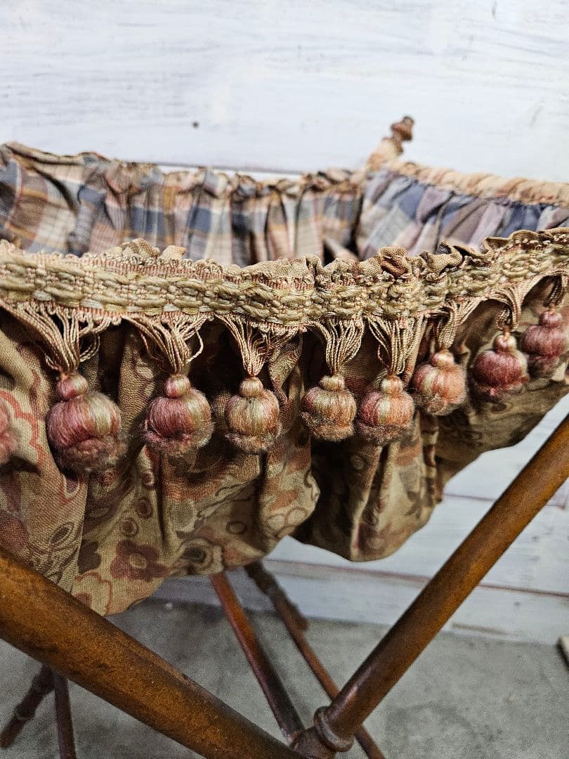 フランスアンティーク ソーイングスタンド 木製×ファブリック フリンジ