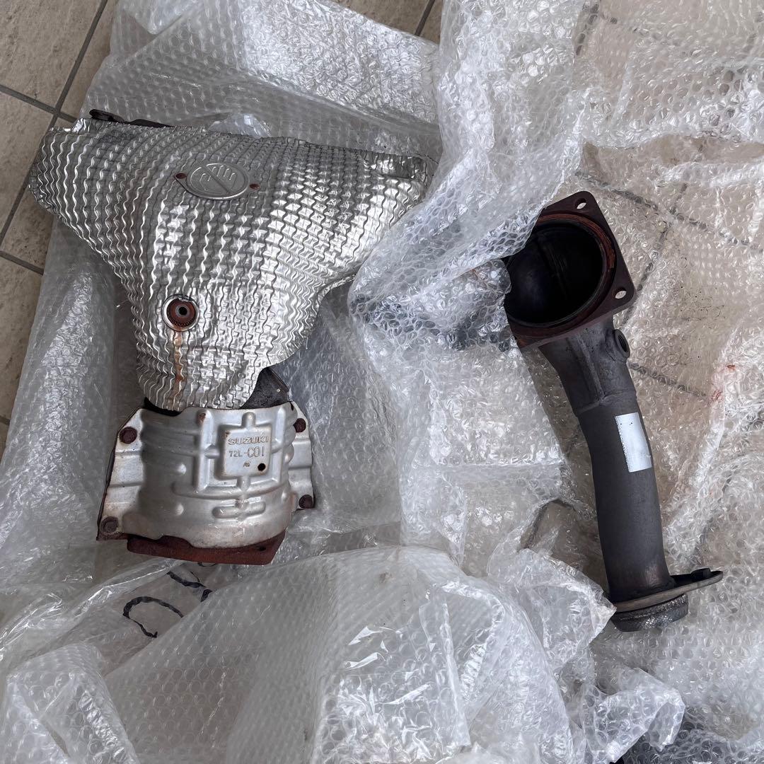 zc32s 触媒レス 純正エキマニ - メルカリ