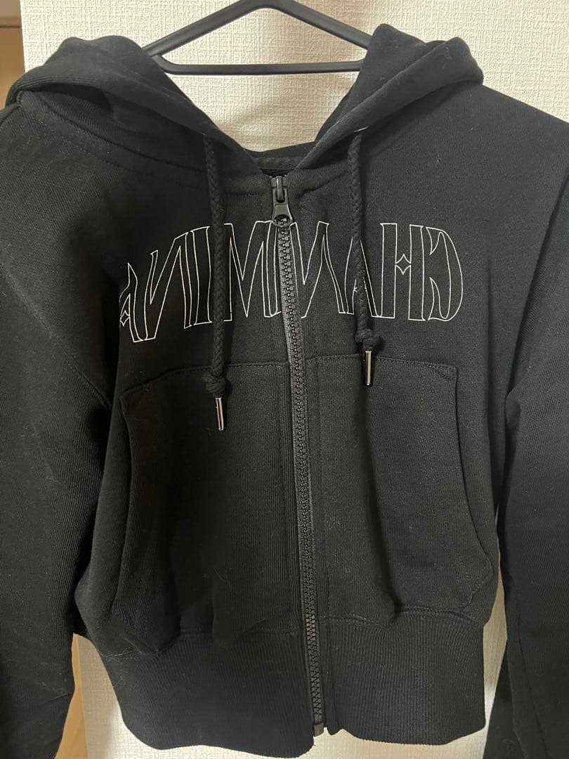 ちゃんみな AREA OF DIAMONDクロップドジップアップフーディ - メルカリ