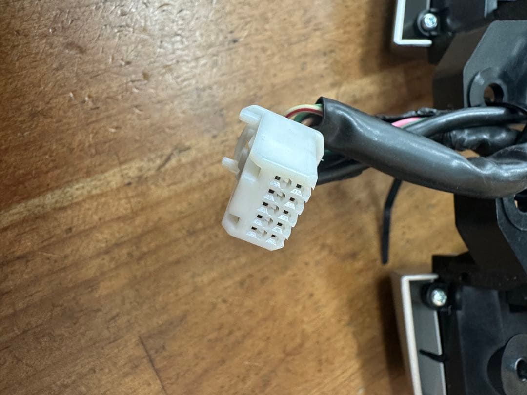 ランクル プラド150 TZ-G用 ステアリングスイッチ 前期 中期 - メルカリ