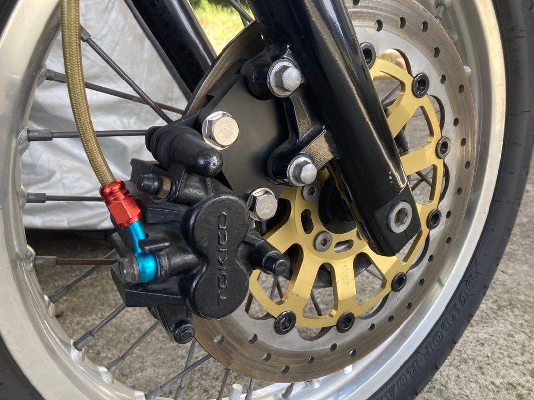 カワサキW650ブレーキ強化新品キャリパーサポートアルミ黒サンスター