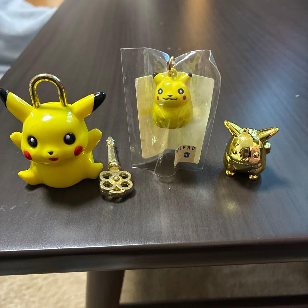 ピカチュウ キーホルダー セット - メルカリ