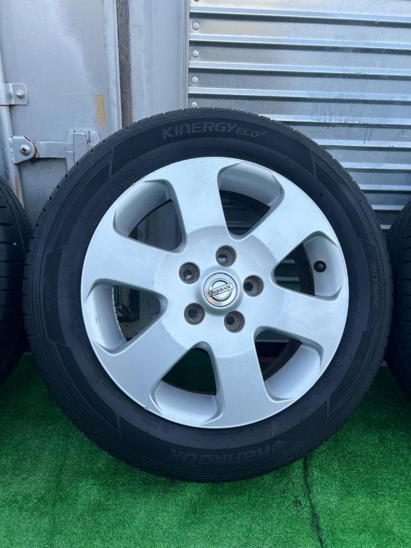 NISSAN 16X6+45 114.3 ホイールと195/60R16 タイヤ