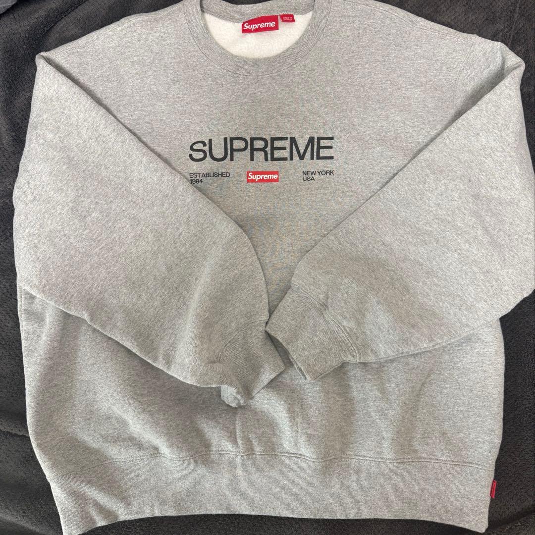 【美品】Supreme Established Crewneck グレー　L Supreme】Established Crewneck☆Heather Grey☆24SS☆ (Supreme/T