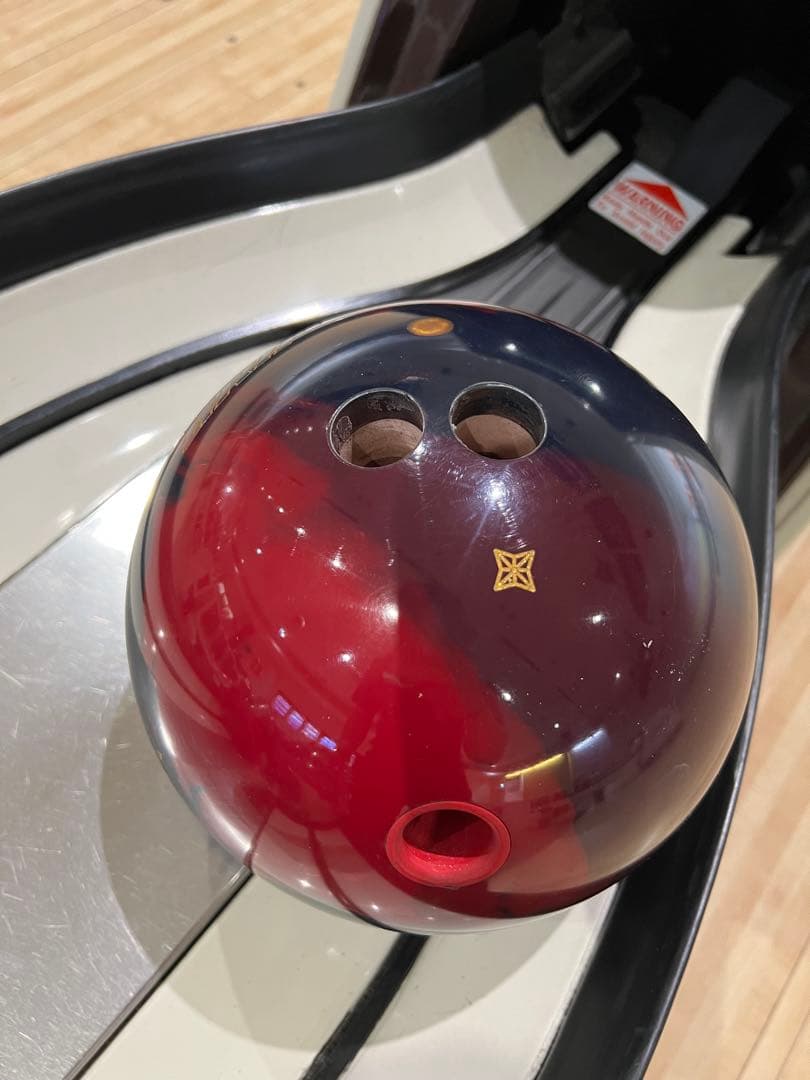 ヨッシー様専用 ボウリング ボール ロックスター 15P 美品 プラグ無し