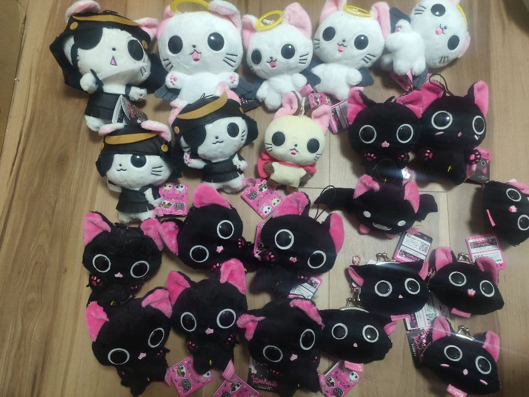 にゃんぱいあ　ぬいぐるみ　まとめ売り　大量セット② にゃんぱいあマスコットぬいぐるみ 白、黒 ストラップ 2点セット