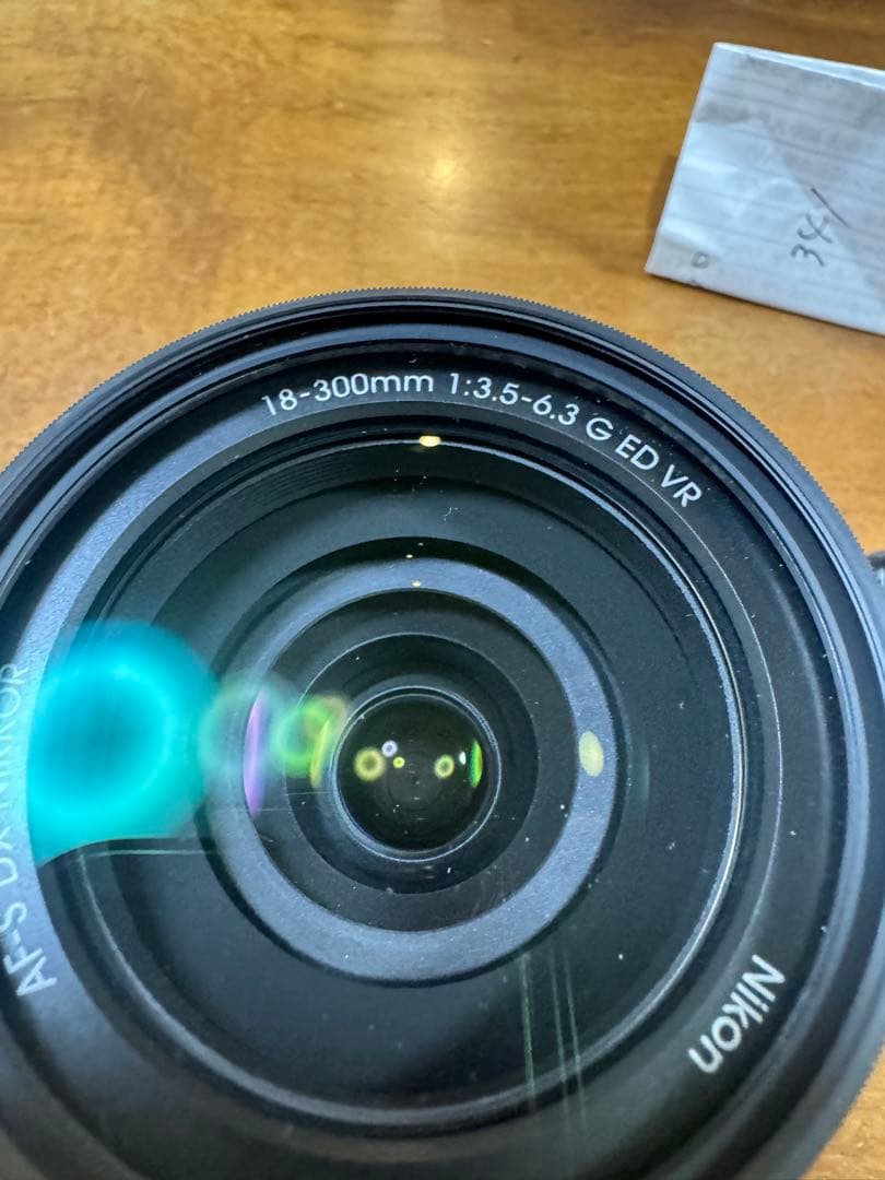 【極上美品】Nikon AF-S DX 18-300mm f/3.5-6.3