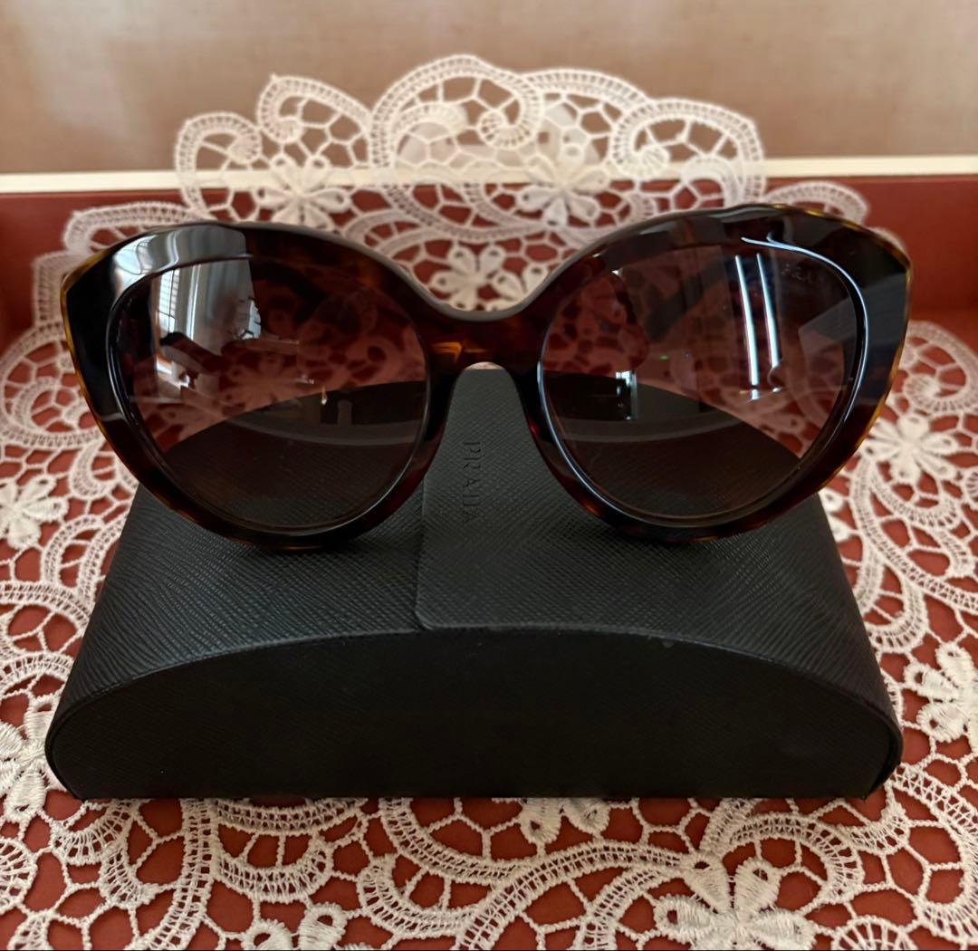 PRADA キャットアイサングラス ブラウン PRADA ブラウンキャットアイサングラス - メルカリ