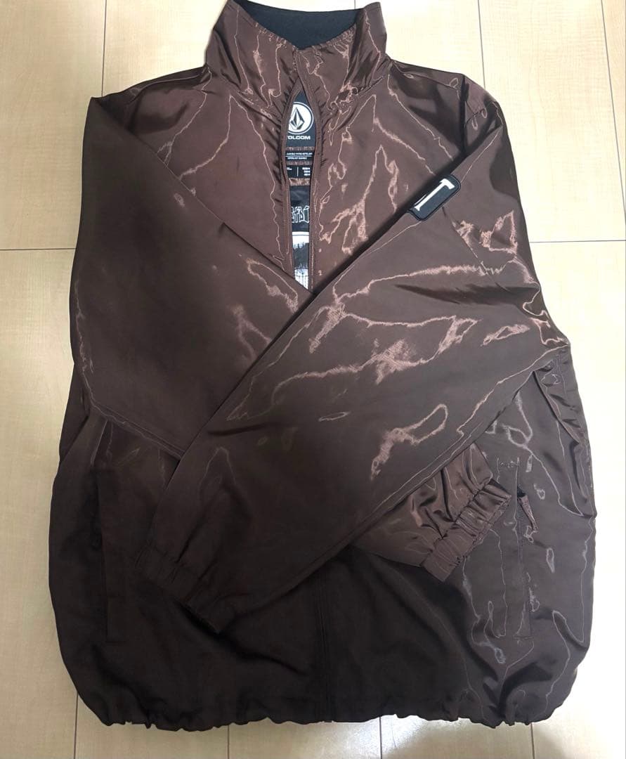 VOLCOM dustbox コラボナイロンジャケット - メルカリ