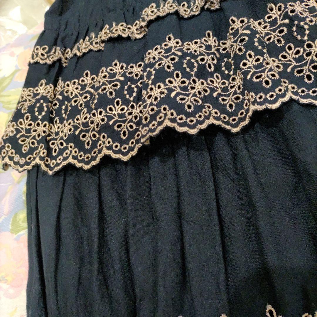 ピンクハウス 段々ワンピース カットワーク、花刺繍入 濃紺✕ピンク