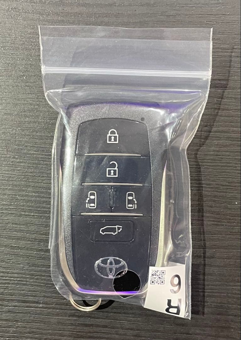 TOYOTA トヨタ純正 ヴェルファイア AAHH40Wスマートキー 5つボタン