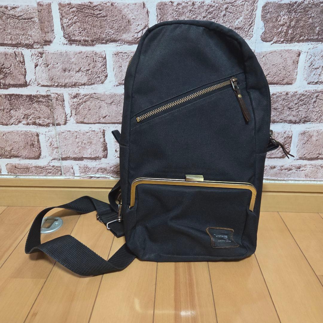 アヤノコウジAYANOKOJI がま口ボディバッグ ブラック - メルカリ