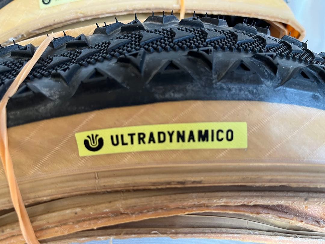 ★ULTRADYNAMICO* rose 650B 47.99 × 2本セット