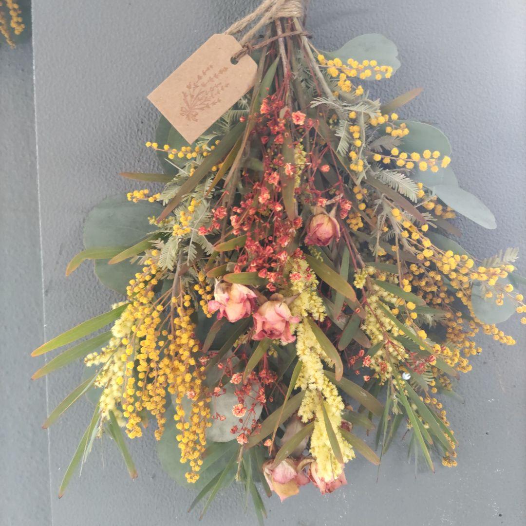 ヒライラ様　ご依頼分　ミモザとスプレーバラのスワッグ ヒライラ様 ご依頼分 ミモザとスプレーバラのスワッグ | 激安通販の