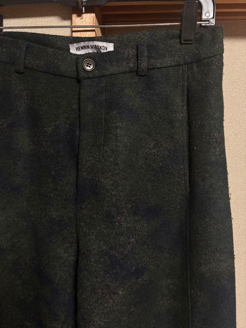 sU様専用 HENRIK VIBSKOV ダークグリーン ワイドパンツ - メルカリ
