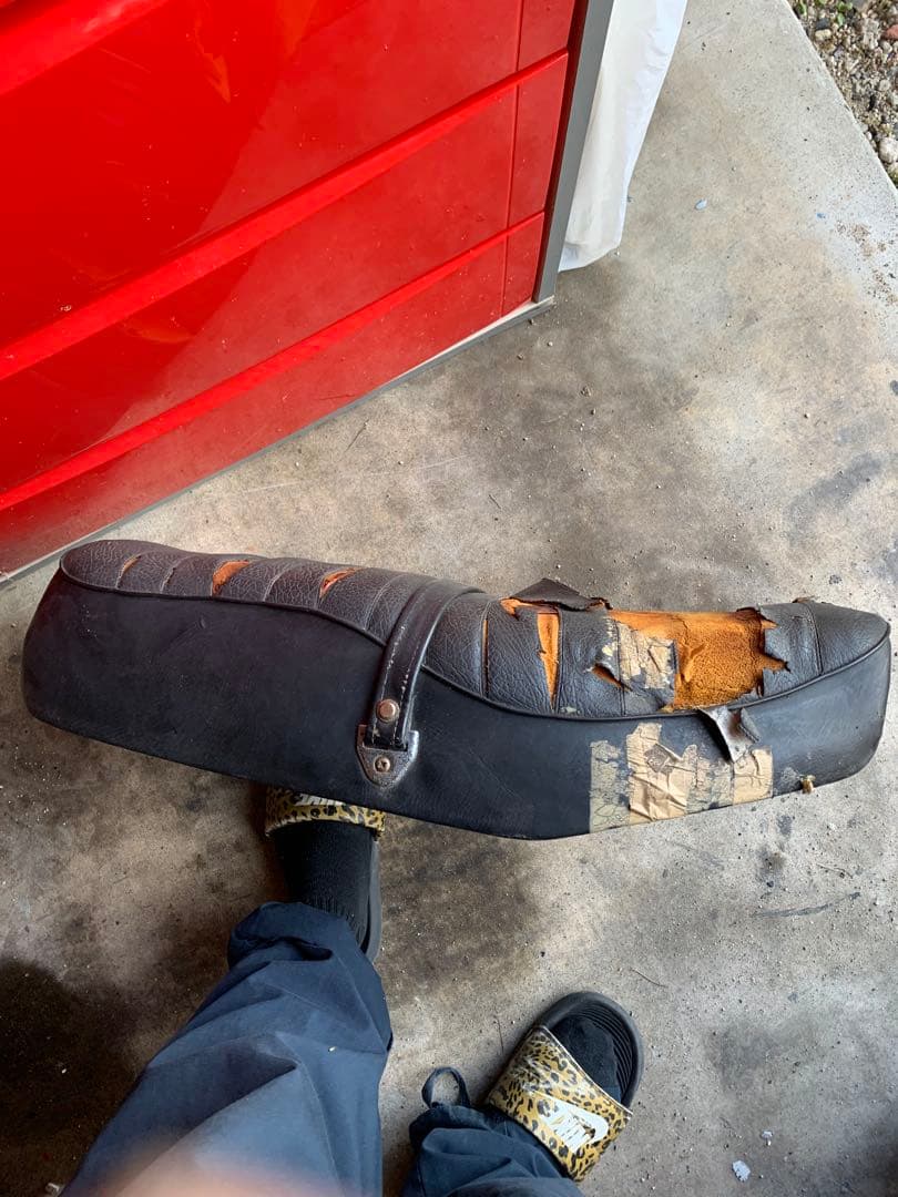 cb250t cb400t ヤカンタンク　シート　純正 CB400T CB250T 純正シート 角タンク用ノーマルシート 当時物 - メルカリ