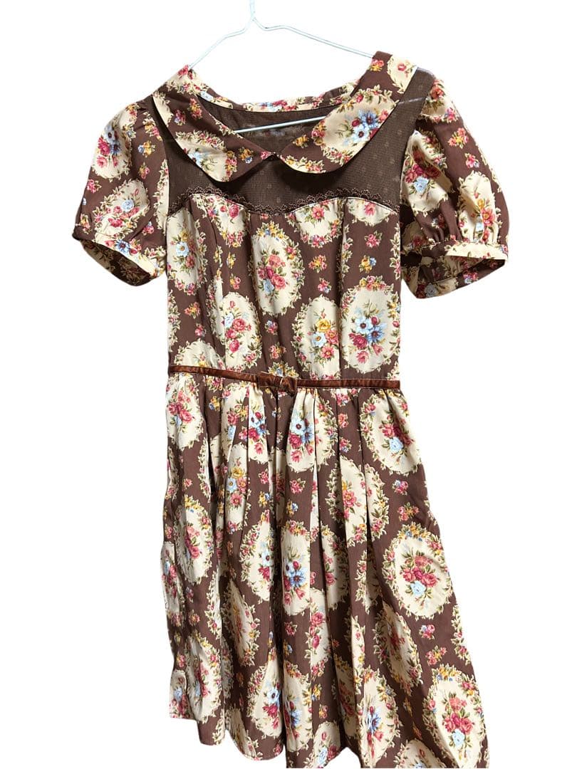 フラワープリント 半袖ミニワンピース LIZLISA 美品 - メルカリ