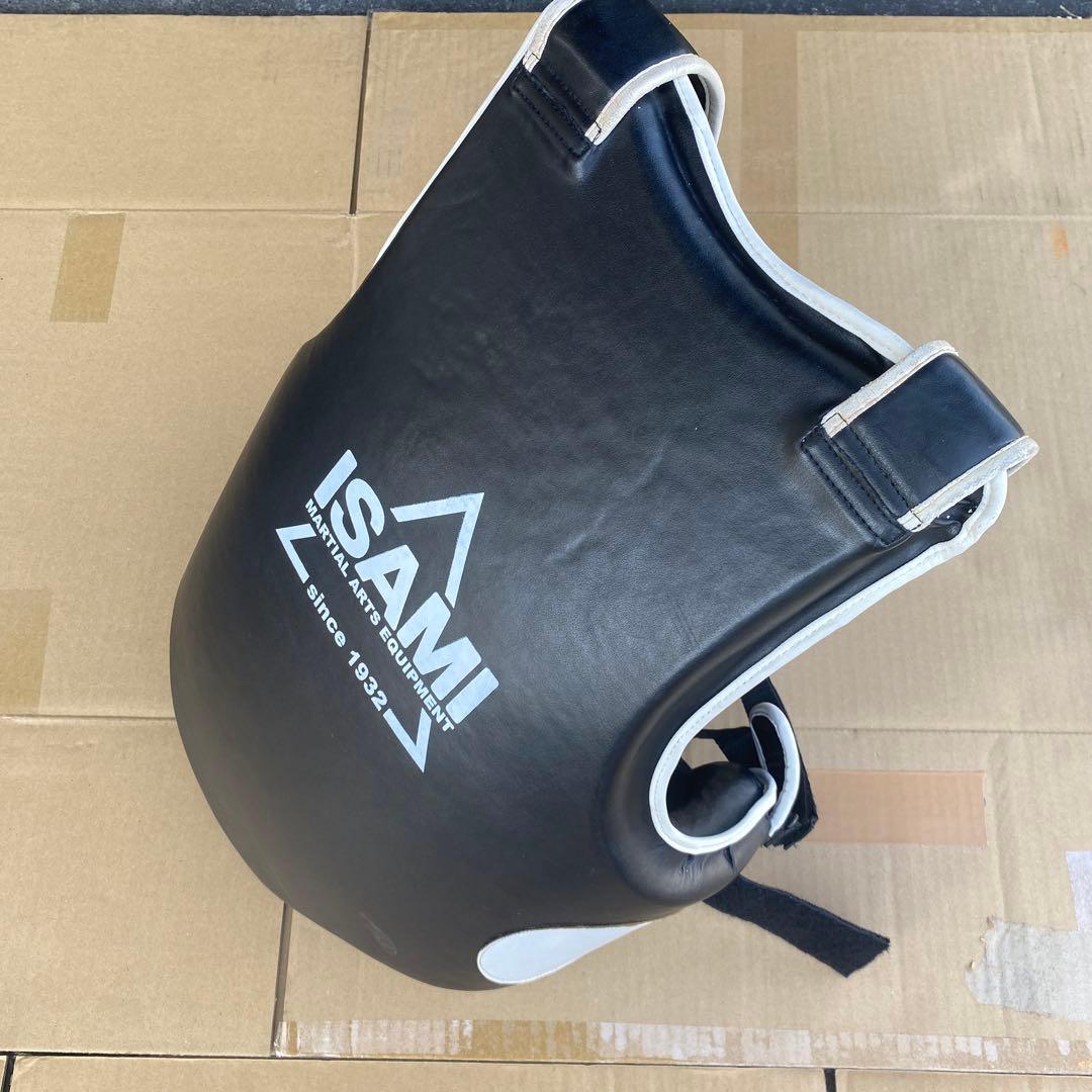 ISAMI キックミット 黒/白 タイサマイ 湾曲型キックミット 黒/白 | すべての商品 | ISAMI(イサミ