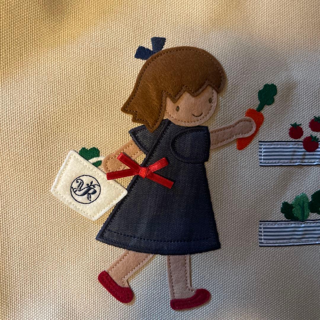 美品】familiar×kowa コラボ お野菜刺繍 帆布バッグ - メルカリ