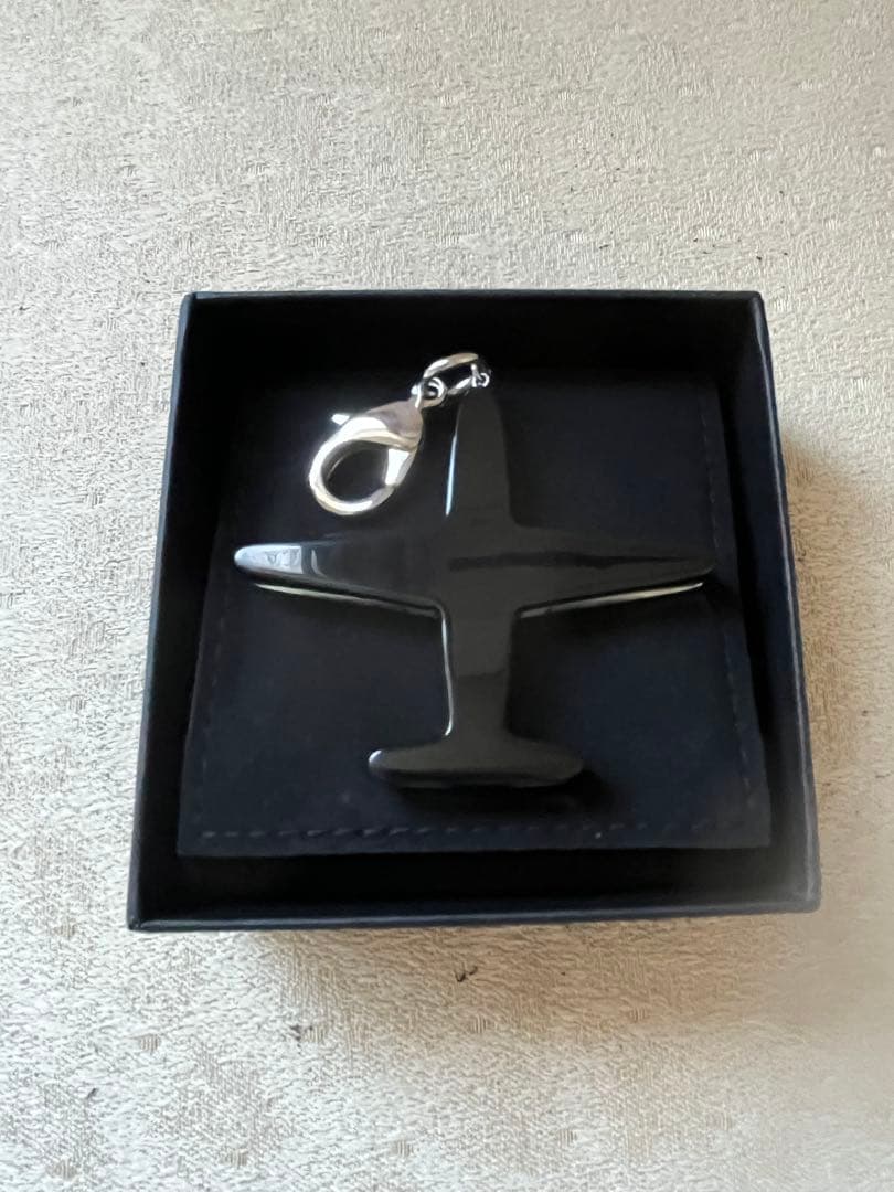 CHANEL シャネル 飛行機モチーフ チャーム キーホルダー - メルカリ