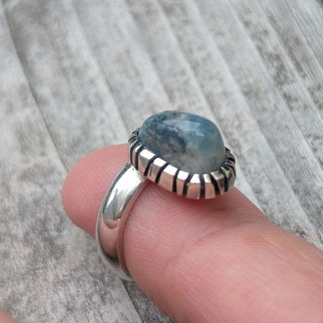 Full-Moon様 ハンドメイドの糸魚川翡翠リング 入りコン沢 - メルカリ