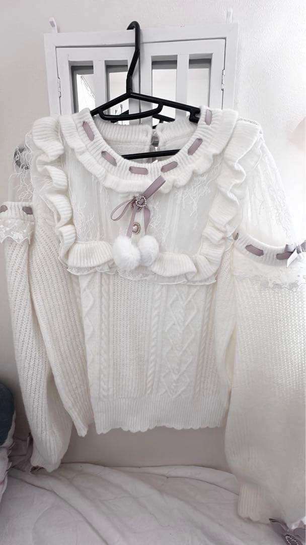 LIZLISA ポンポンリボンレースヨークニットトップス - メルカリ