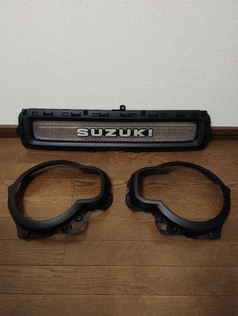 jun様専用 スズキハスラーフロントグリル改凹部スムージング+活字体+