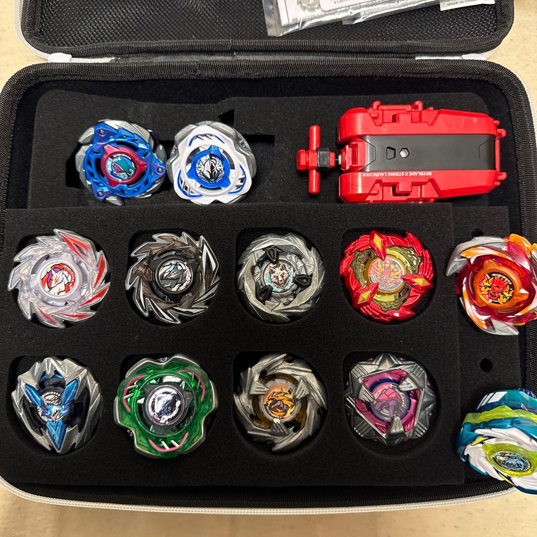 ほぼ新品 ベーブレードx 12個 まとめ売り ベイバトルパス•ケース付き