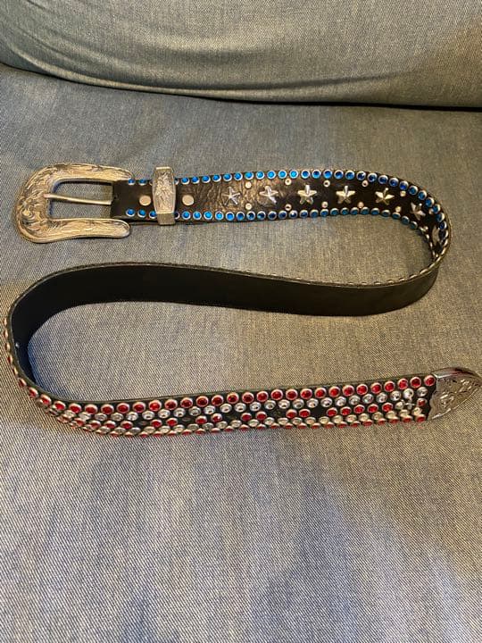 セレブ愛用！】Kippysのベルト スワロフスキーの通販はau PAY