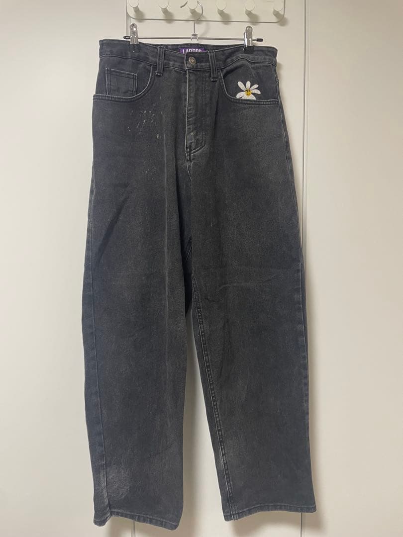 LABROS Smart Daisy Baggy Jeans (Black) - メルカリ