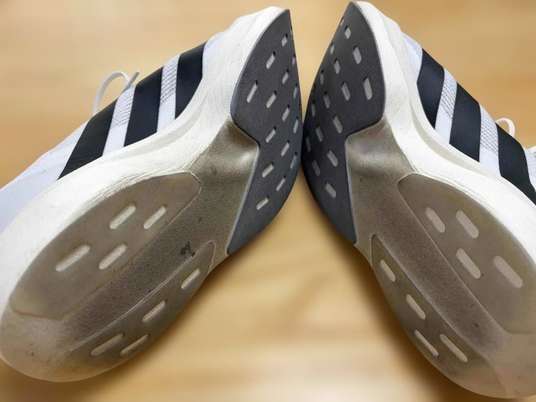 【最終価格】極美品・アディダス アディゼロ EVO SL（27.0cm）