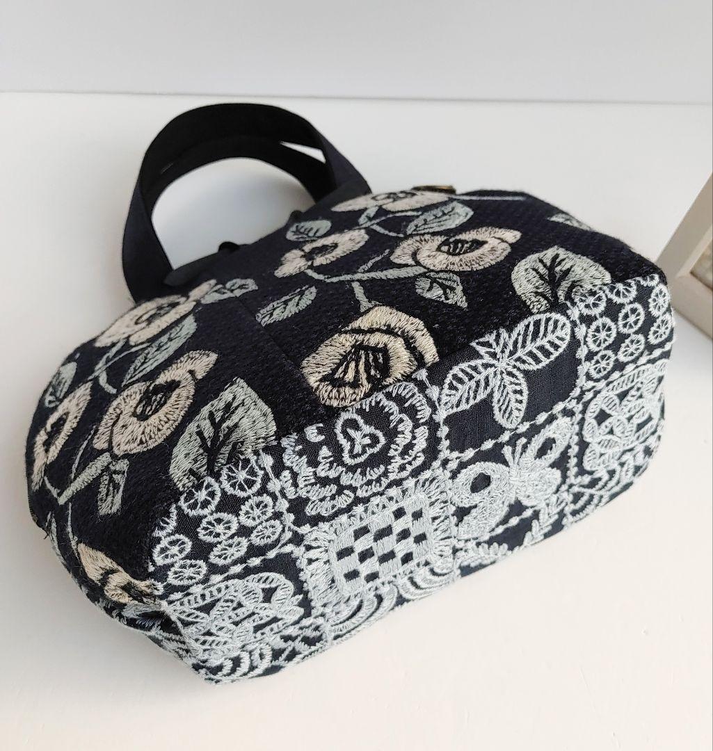 1点のみ レア swing camellia ミニサイズまるいファスナーバッグ