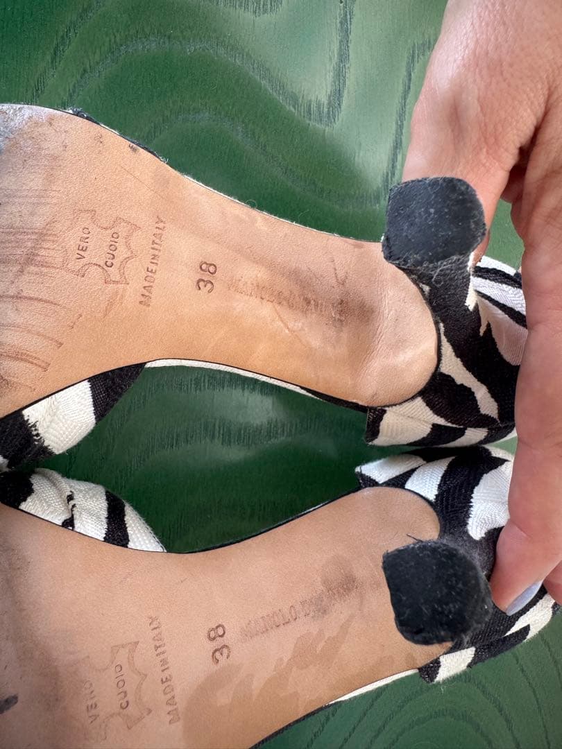 Manolo Blahnik D'Orsay shoes 38 (24.5) - メルカリ