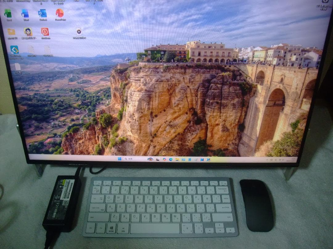 爆速SSD512G FH77/C2 i7 8GB W11 TV Office 即 FMV 液晶一体型 富士通 ESPRIMO FH77/C2 FMVF77C2KG Core i7 7700HQ