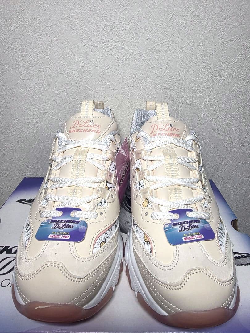 【日本未発売】激レア Skechers ミルクティー 23.5cm 春