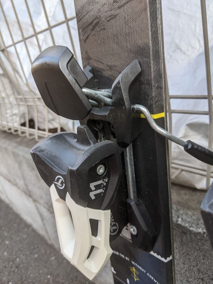 今だけ価格！】LINE Tigersnake - メルカリ