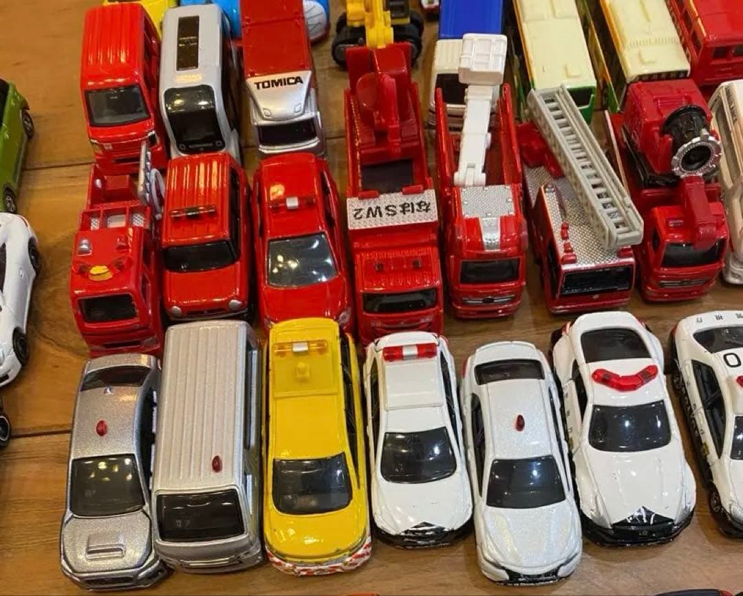 トミカの【90台】まとめ売り バラ売りNG - メルカリ