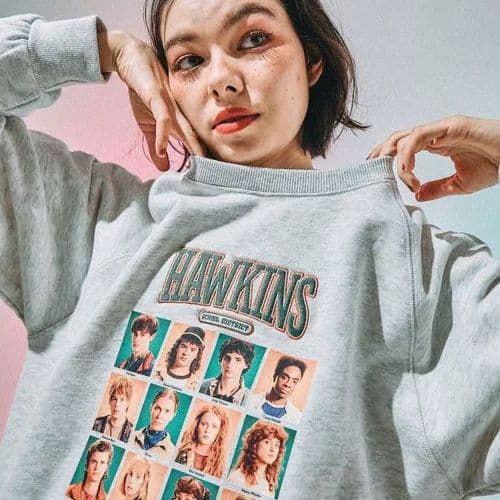 М STRANGER THINGS スウェットプルオーバー オートミール