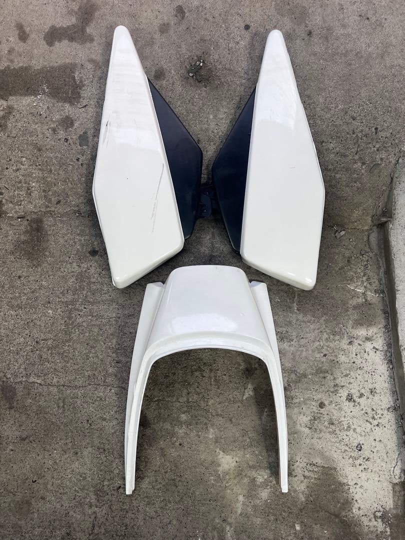 rz250/350 テールカウール　サイドカバーセット RZ250/350用 サイドカバー 左右セット ABS樹脂 未塗装新品 【 ゼス