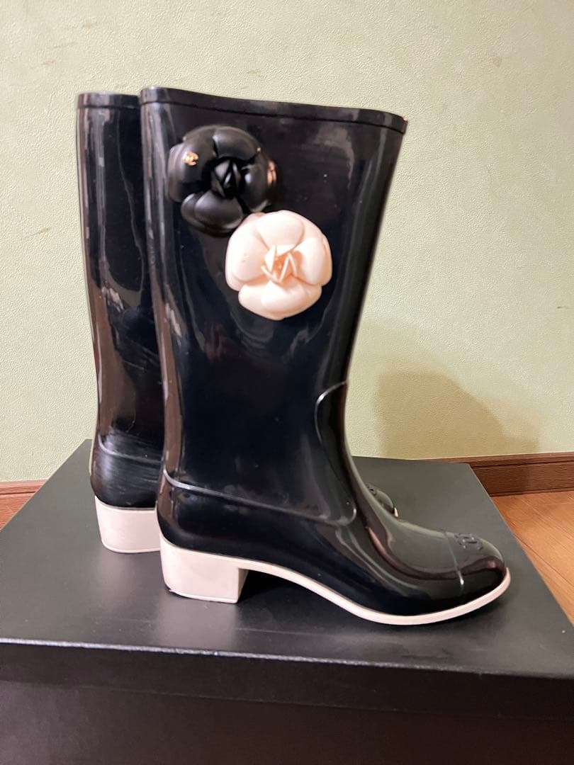 CHANELカメリア入手困難レインブーツ難あり　大幅値下げ 楽天市場】シャネル レイン ブーツ カメリアの通販
