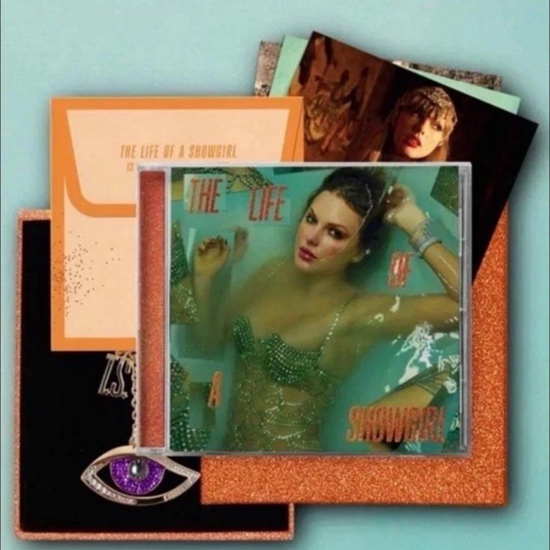 The Life of a Showgirl US 限定 Deluxe CD テイラー・スウィフト 最新アルバム『ザ・ライフ・オブ・ア・ショー